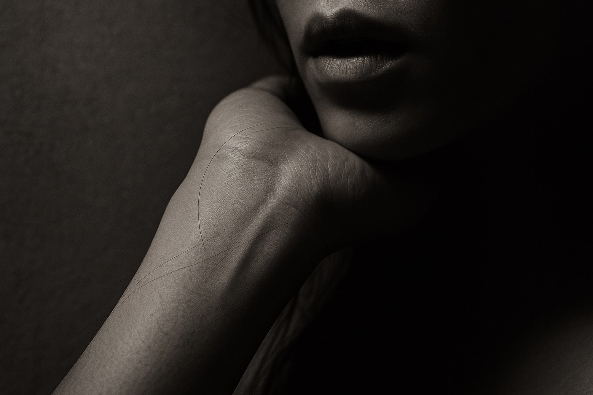 On Memory and Skin: Why Smell Bypasses the Brain